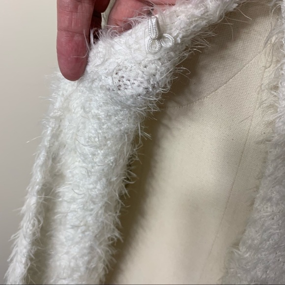 DENVER Hayes Cozy Soft Fuzzy Eye Lashes White Knit Cardigan Sweater & Pockets L - Picture 6 of 11